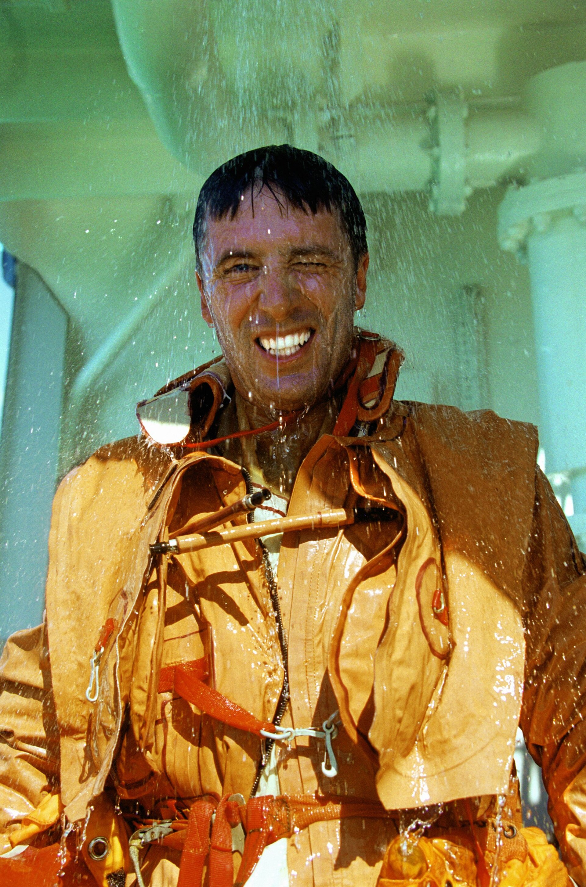 The European astronaut Roberto Vittori during his survival training in Black Sea in November 2001 for the Marco Polo mission.