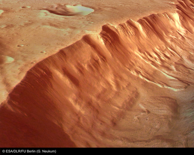 Cliffs and possible lava layers in Xanthe Terra