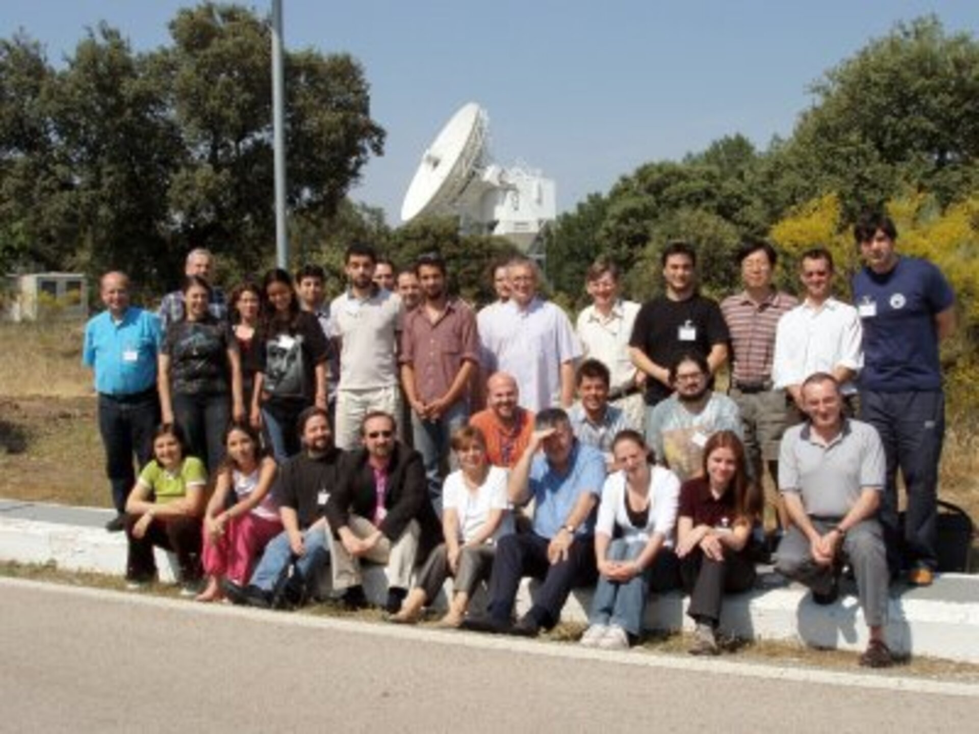Foto de grupo de los estudiantes y profesores del seminario en ESAC