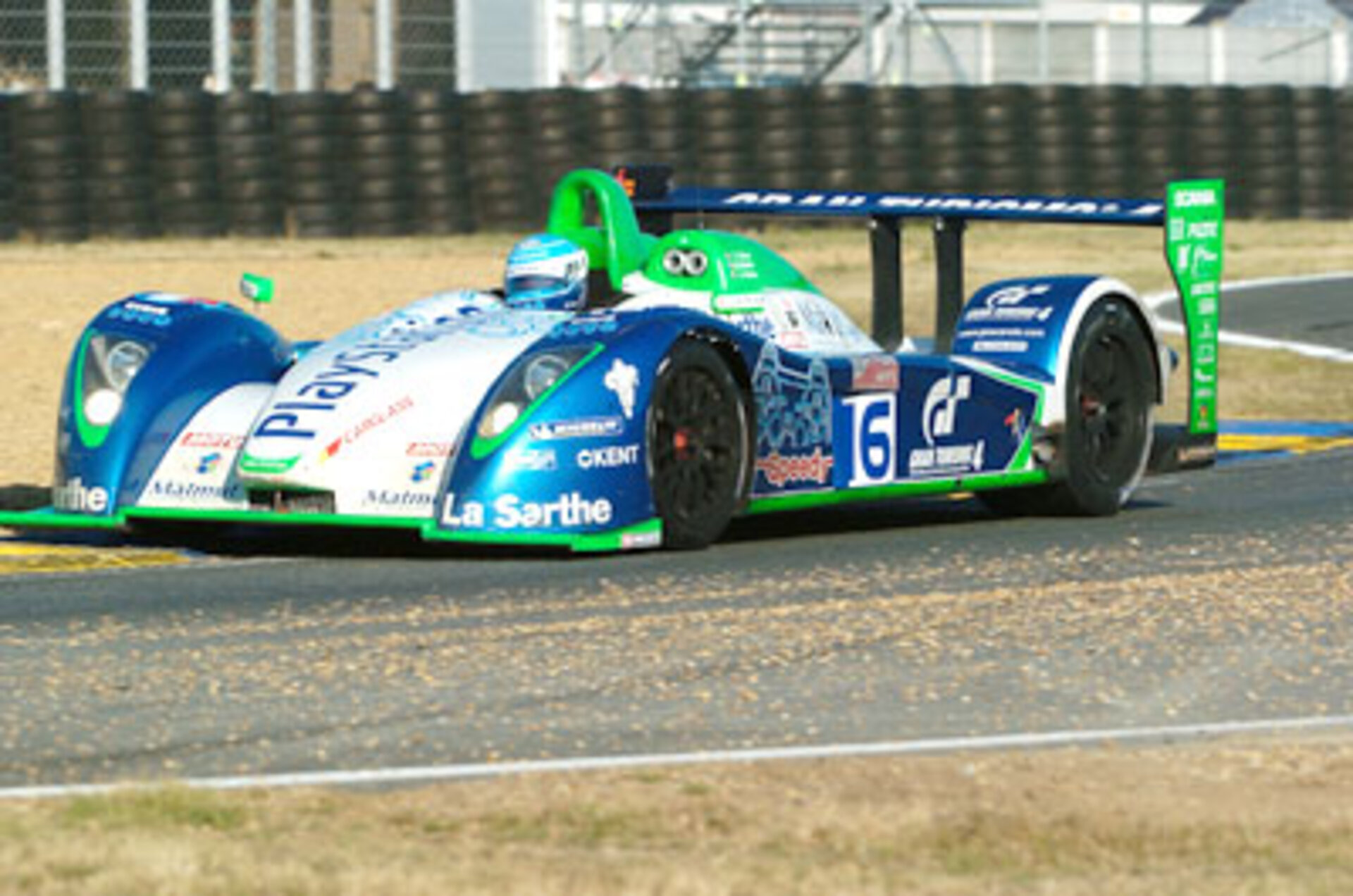 Pescarolo racing car no. 16