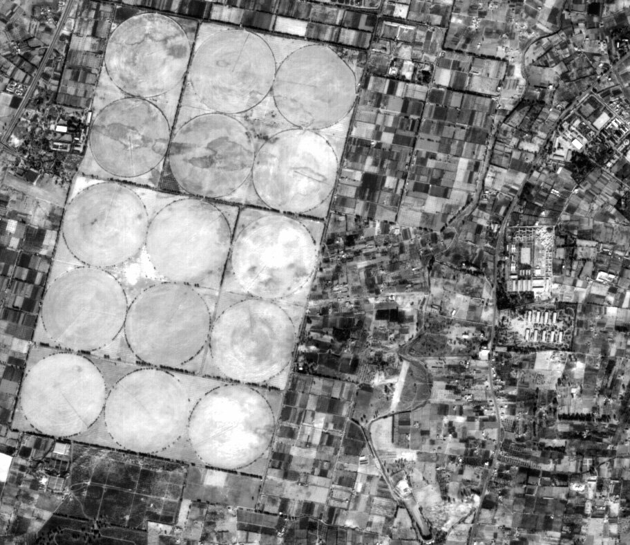 Kompsat-1 view of agricultural smallholdings outside central Tripoli