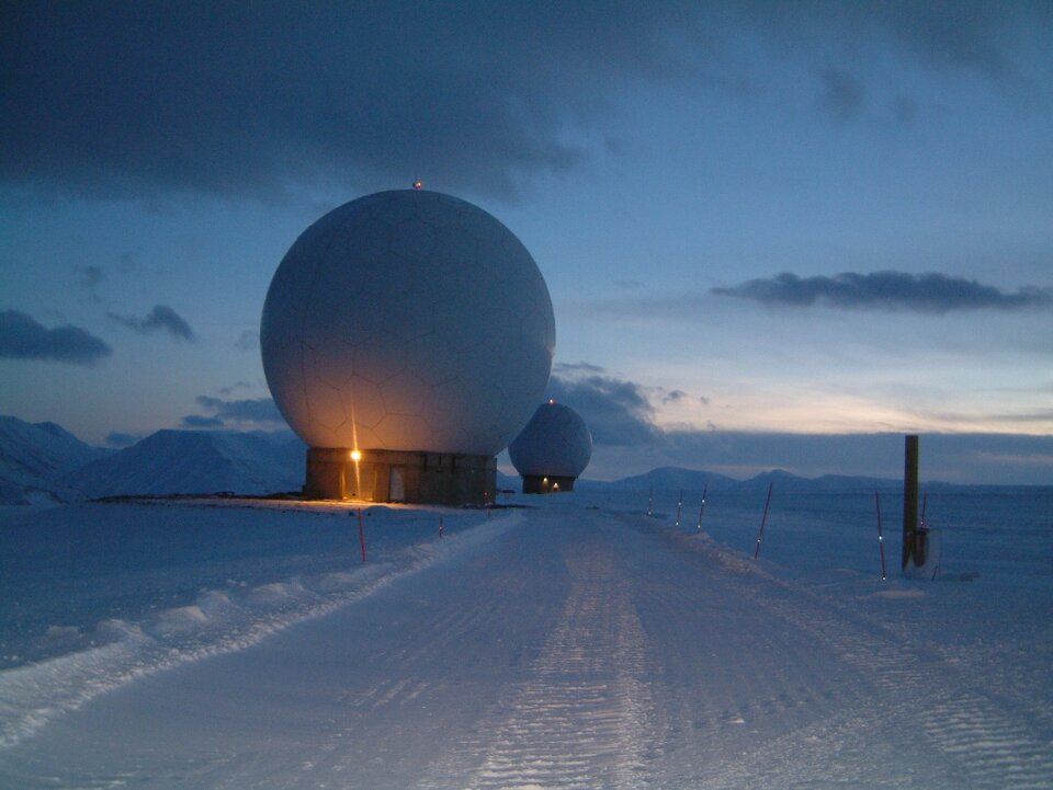 Het grondstation Svalsat, op 78 graden noorderbreedte dat SSETI Express zal volgen