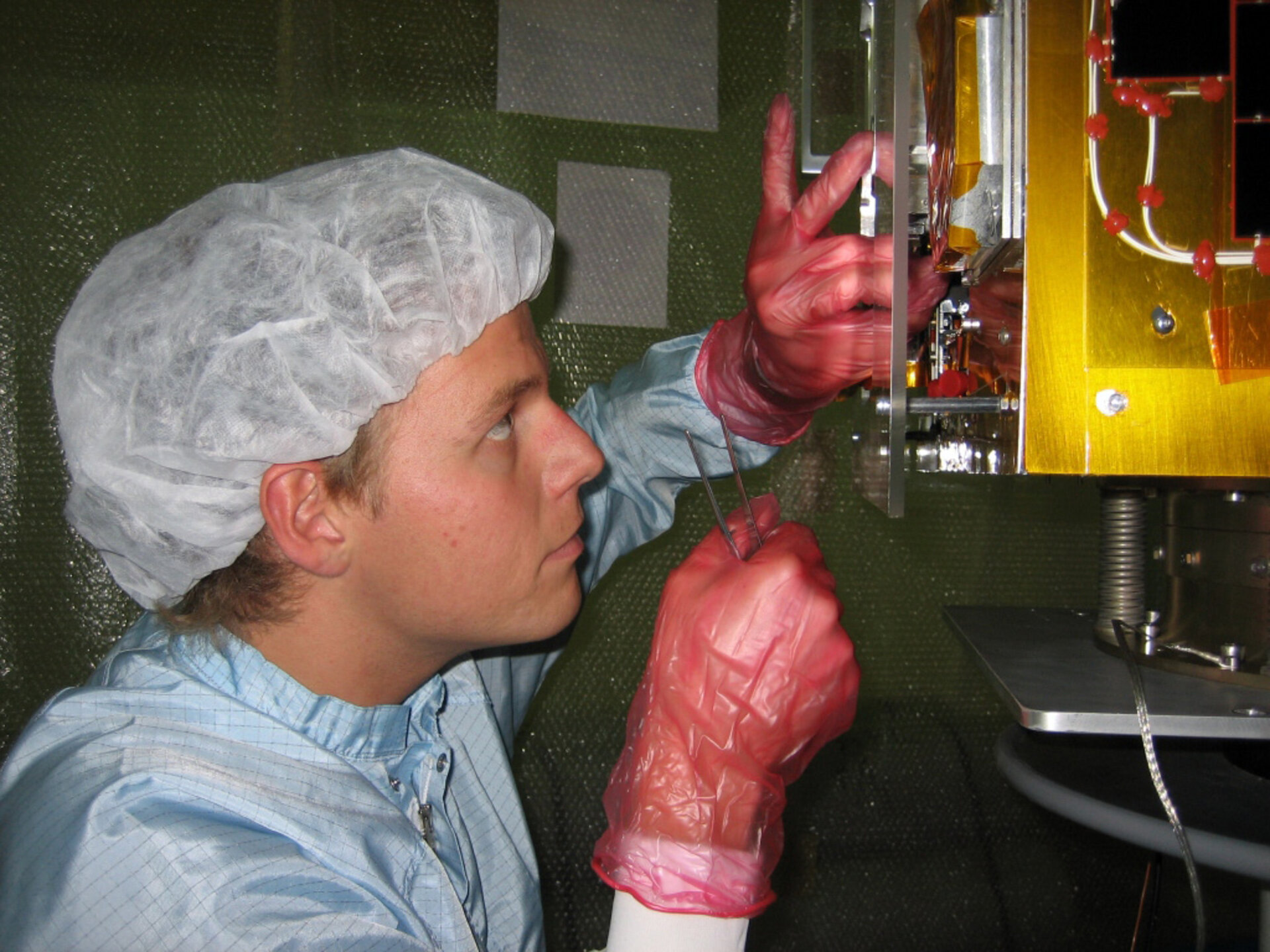 Karl arming the CubeSats