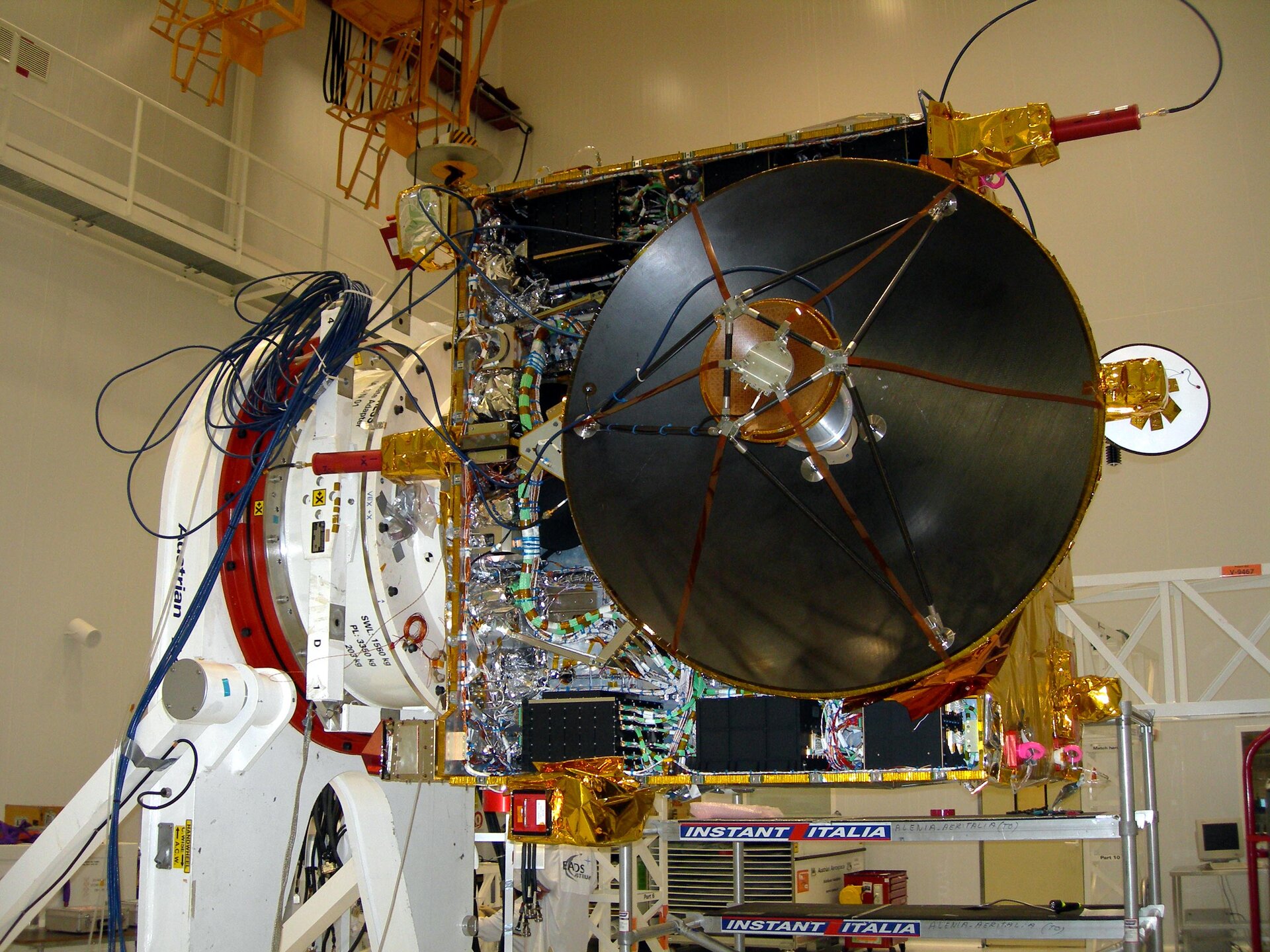 Venus Express in Payload Processing Facility, Baikonur