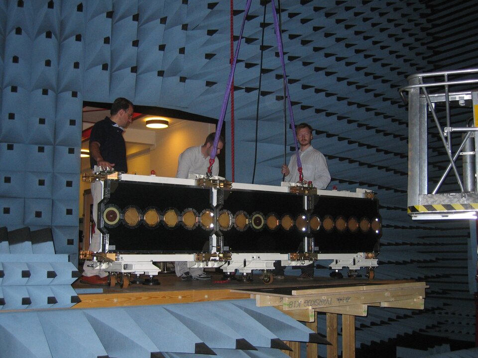 Også antennerne på satellittens arme er testet på DTU.