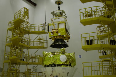 Mating of Venus Express, launch vehicle adapter and  Fregat