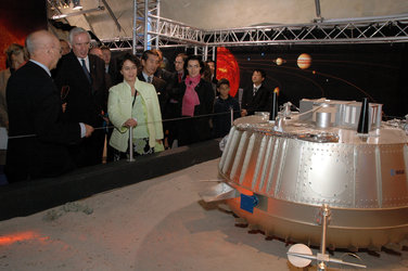 Mr Roger Elaerts takes a guided tour of the ESA exhibit