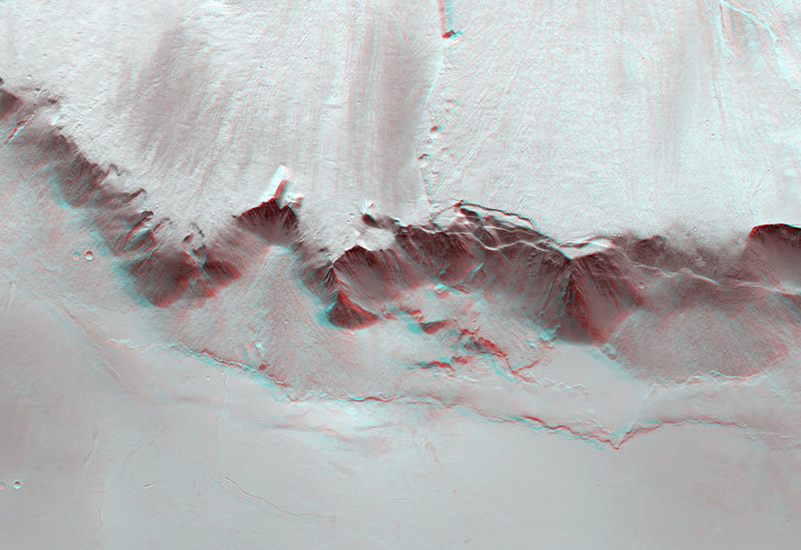 3D view of eastern scarp of Olympus Mons