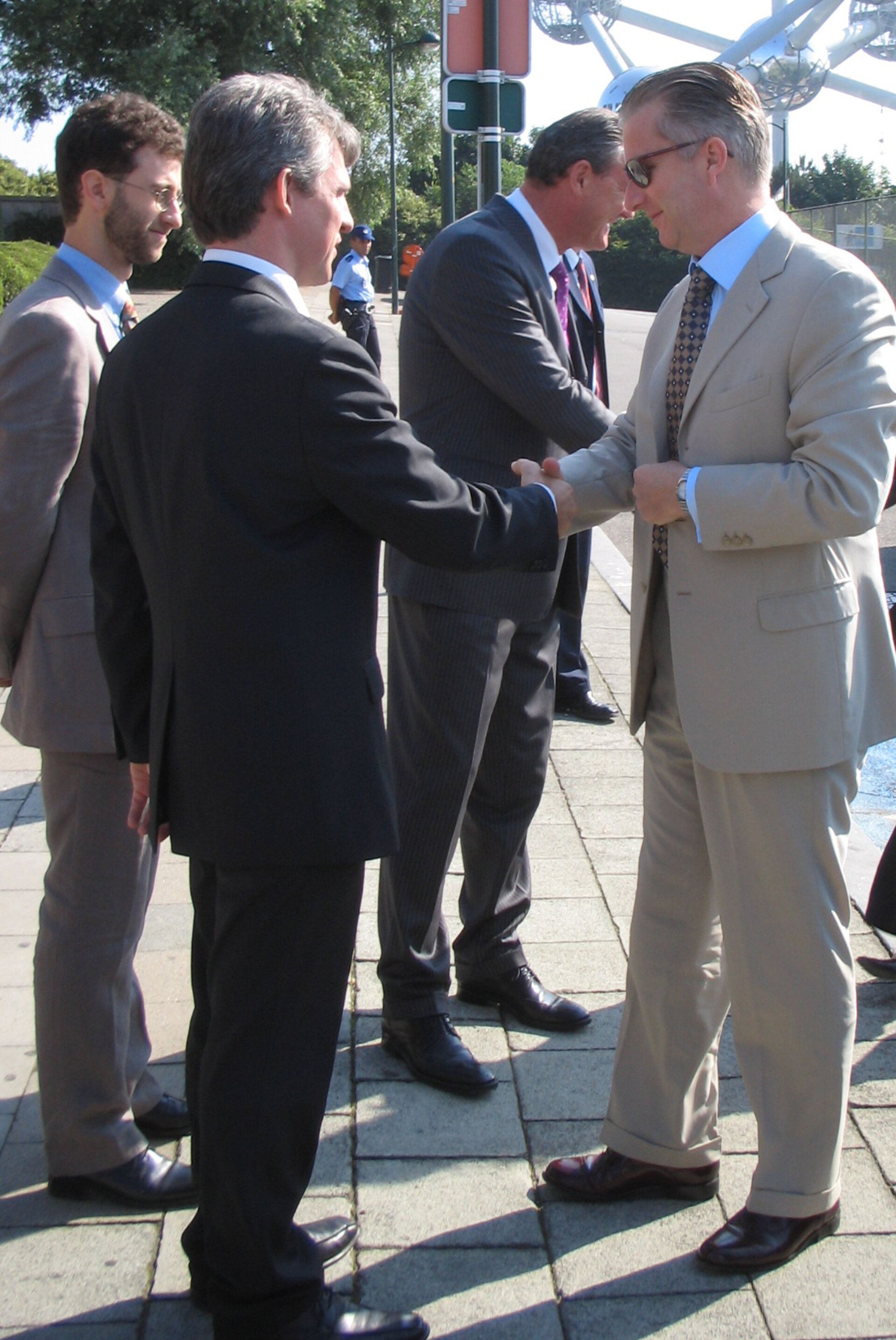 Le Prince Philippe (à droite) lors d’une récente visite au Planétarium.
