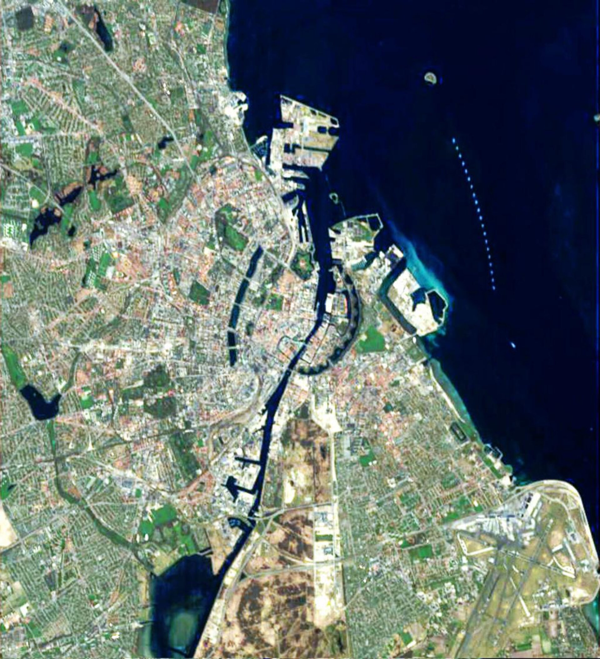 Som satellitten Proba så Københavns Havn.