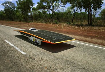 The Nuna II wins World Solar Challenge 2003 using space technologies