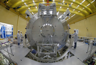 Columbus laboratory is lowered into container ahead of transportation to Florida