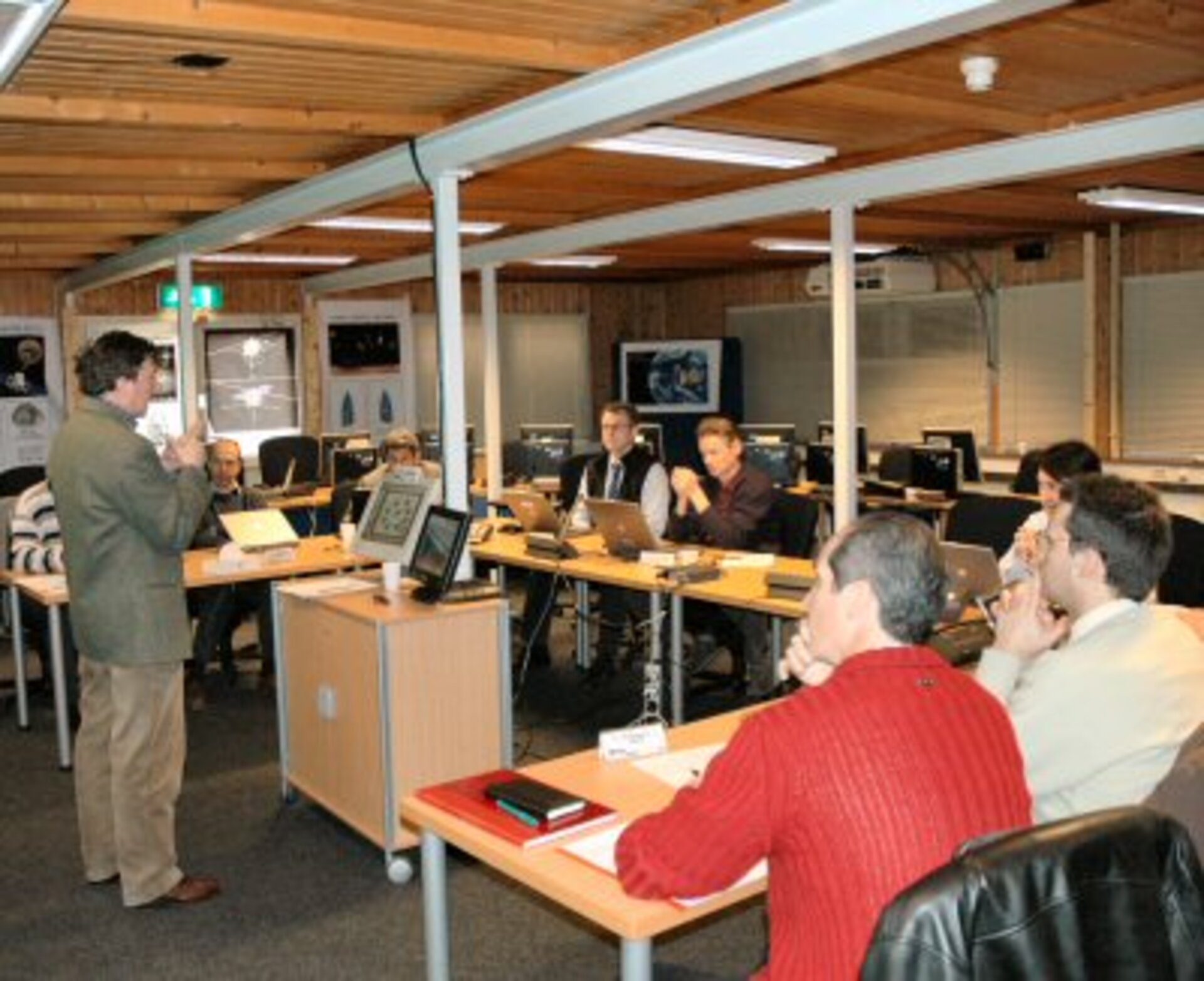 <b>ECSS Working Group in the CDF</b>