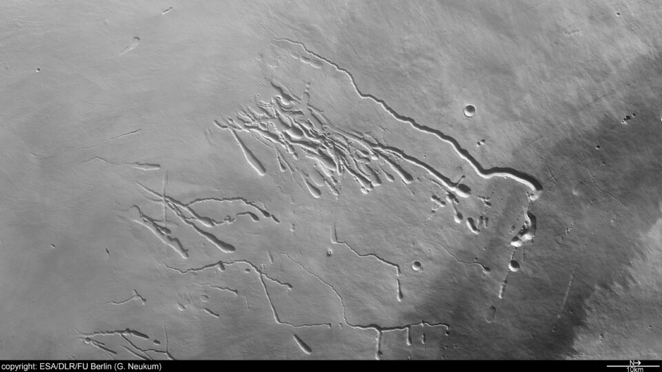 Pavonis Mons in Tharsis Montes