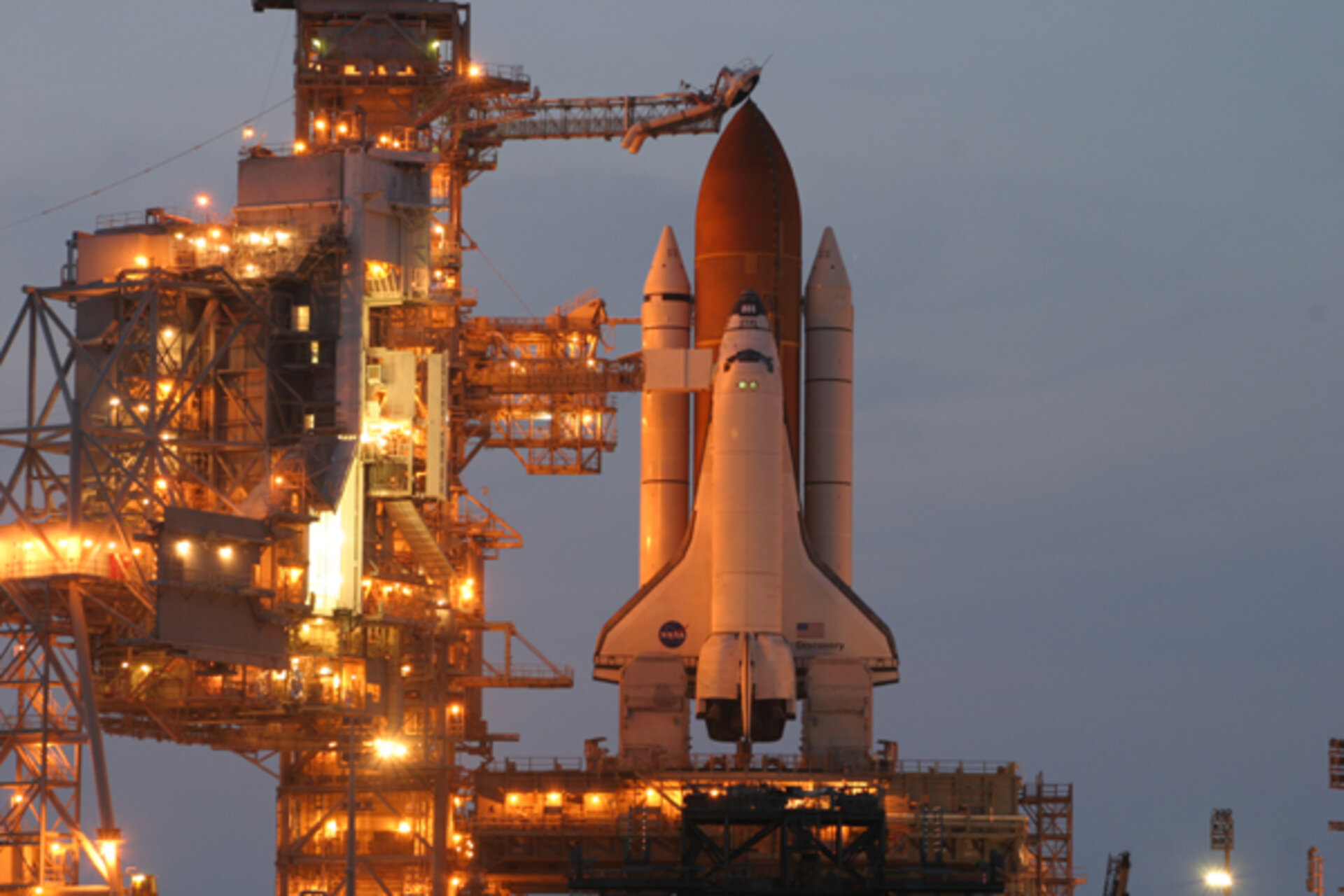 Discovery stands ready on launch pad