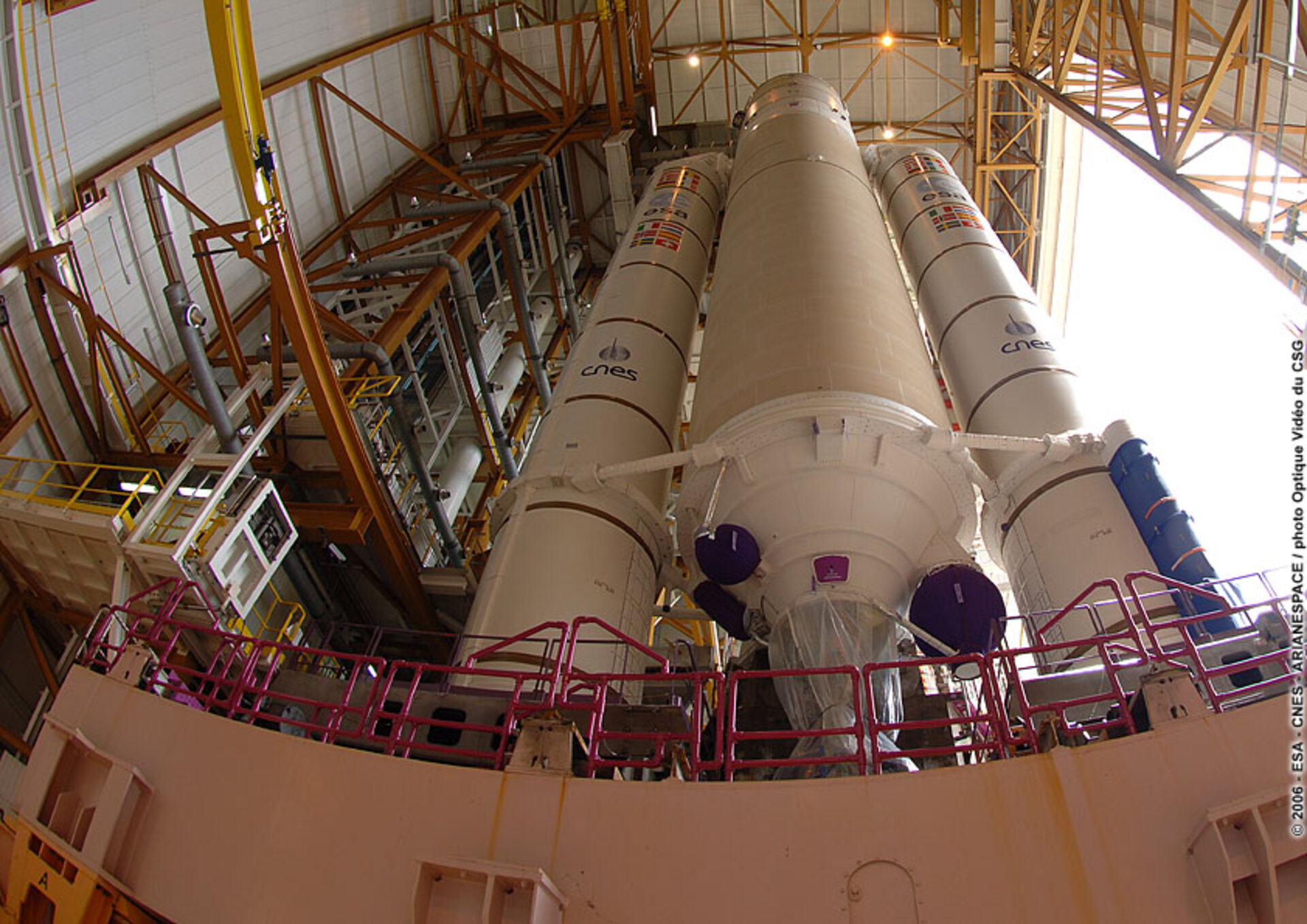 Transfer of Ariane 5 ECA launcher