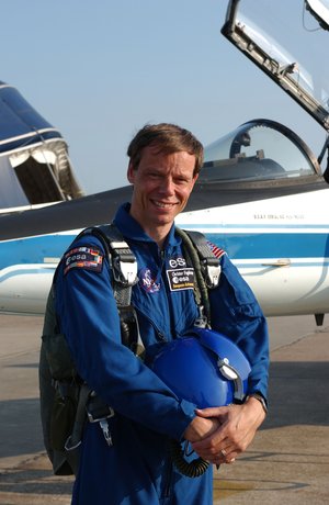 Christer Fuglesang ready for flight training on a T-38 jet