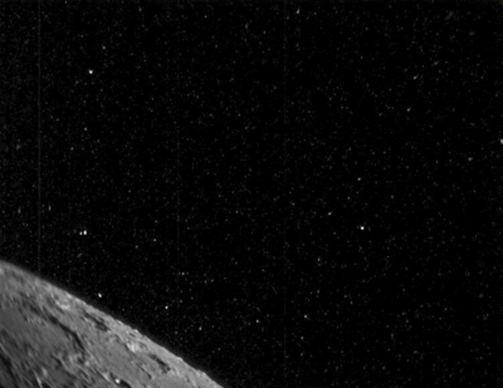 En sjældenhed: Normalt blænder Månen, så man ikke kan se stjernerne på samme billede.