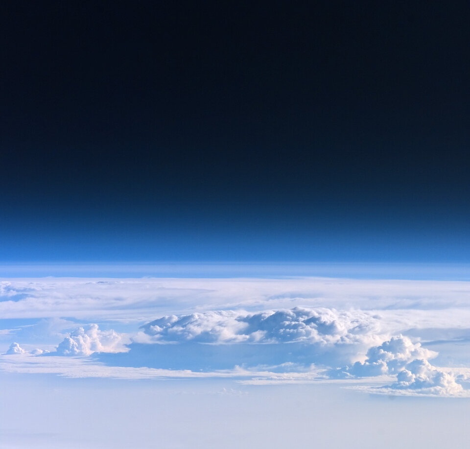 Second photo sent by Reiter showing a view of the Earth's atmosphere from on board ISS