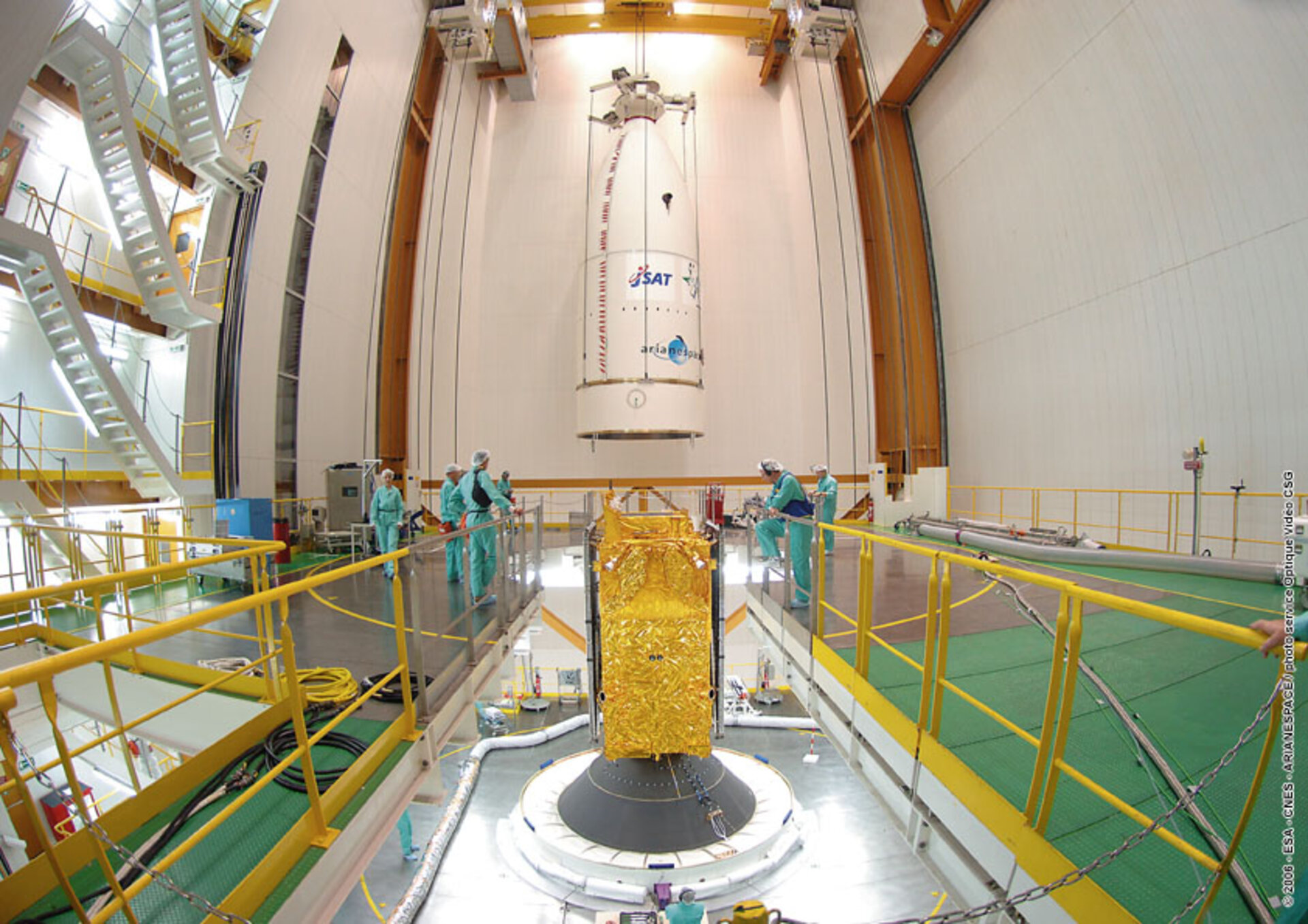 Preparing to lower the upper composite onto the launch vehicle