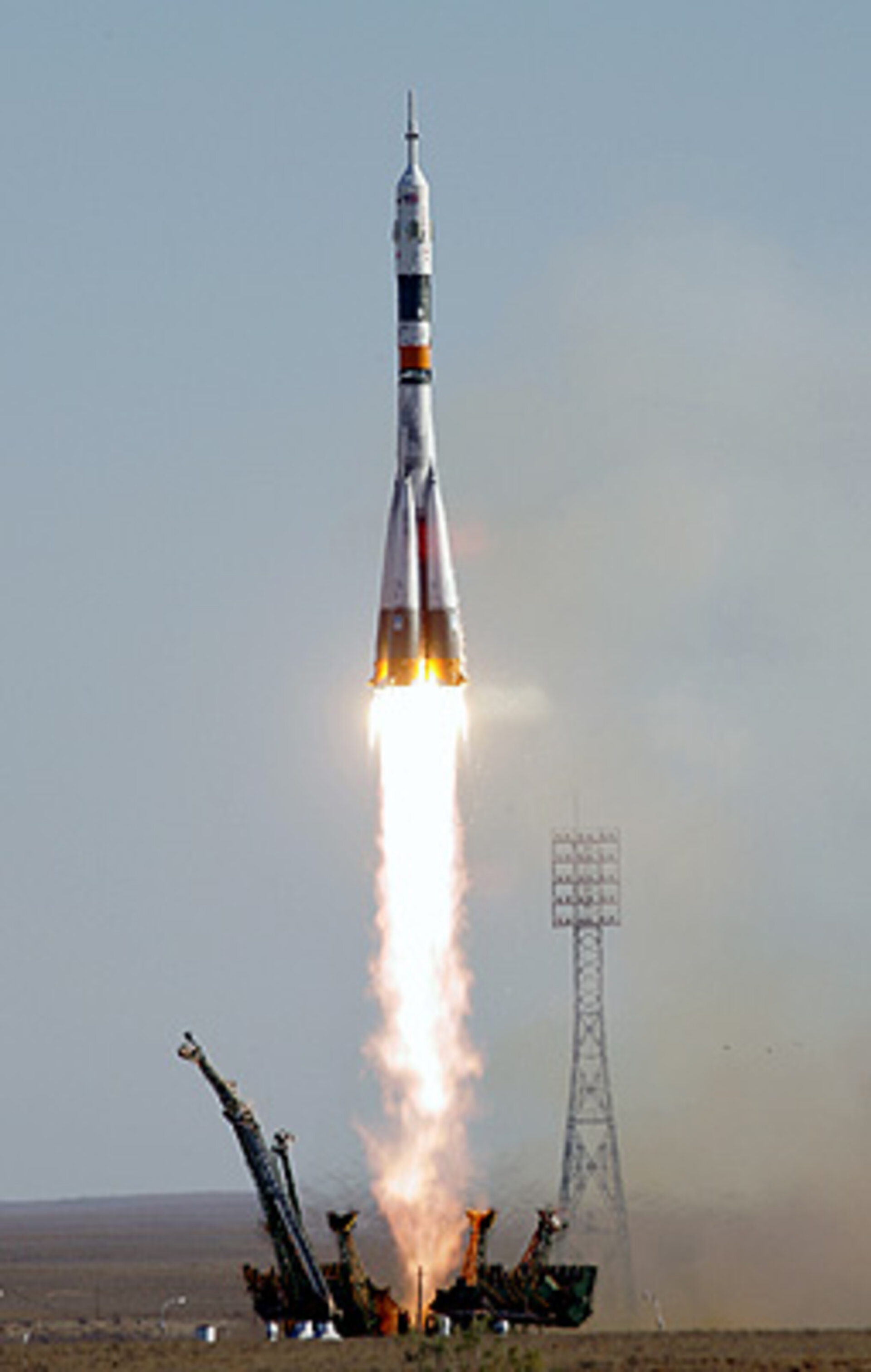 Il lancio della Soyuz dalla base di Baikonour lunedì 18 settembre