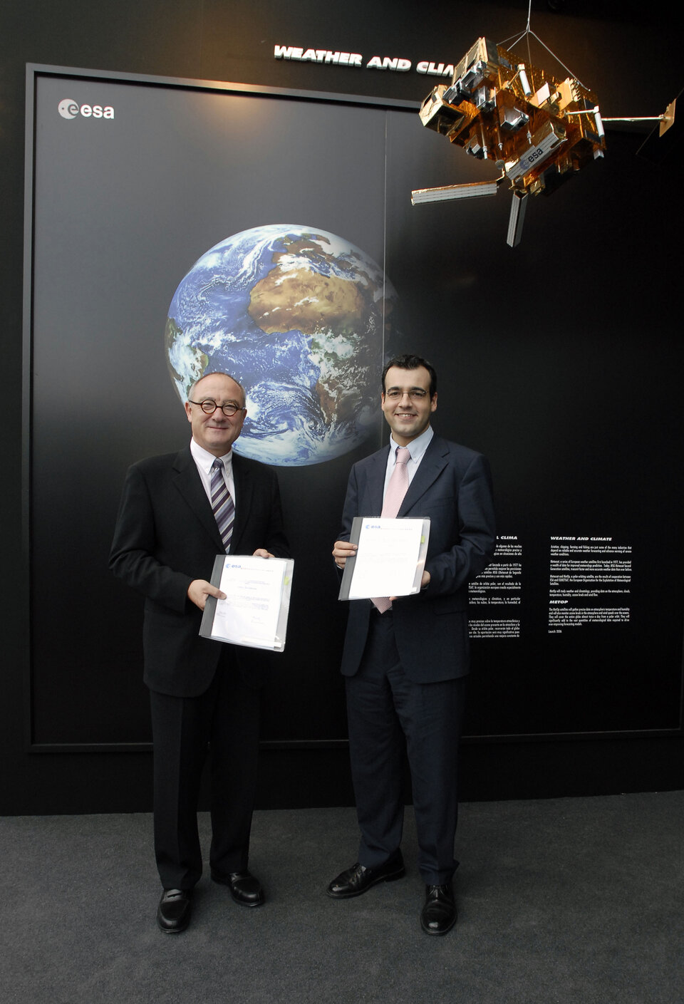ESA's Director General and CDTI's Director General