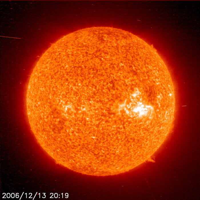 De 'driftbuien' van de zon hebben heel wat invloed op en rond onze planeet