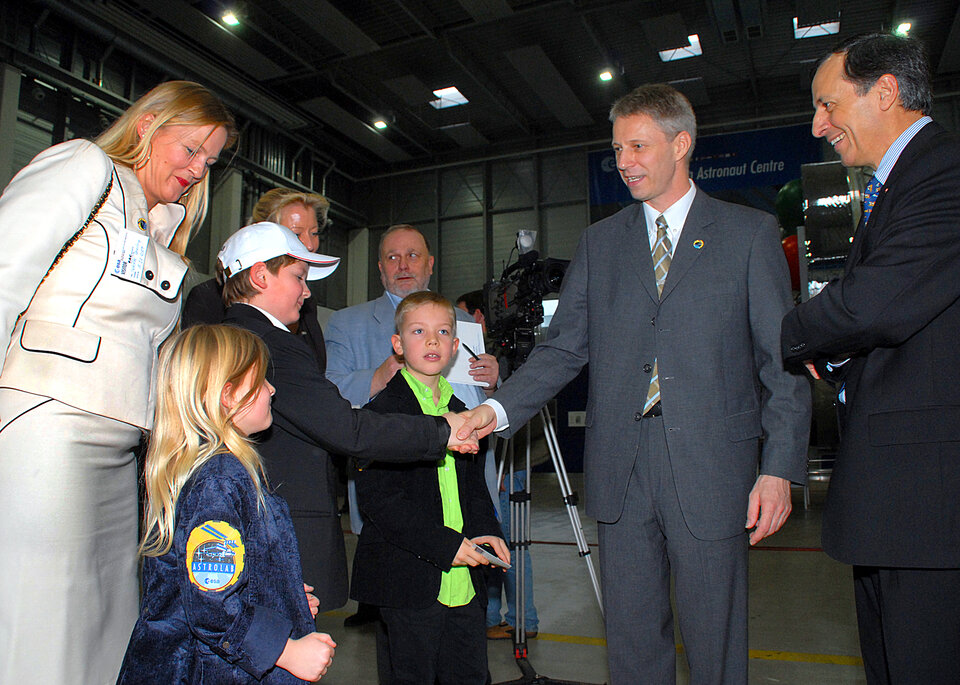 Thomas Reiter was welcomed back to Germany