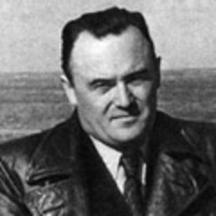 Sergei Korolev: Father of the Soviet Union&#39;s success in space / 50 years of humans in space / ESA history / Welcome to ESA / About Us / ESA - Sergei_Korolev_at_the_Kapustin_Yar_firing_range_in_1953_medium_square