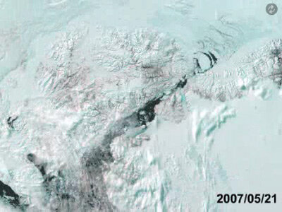 Break up of sea ice in the Lincoln Sea, Arctic Ocean