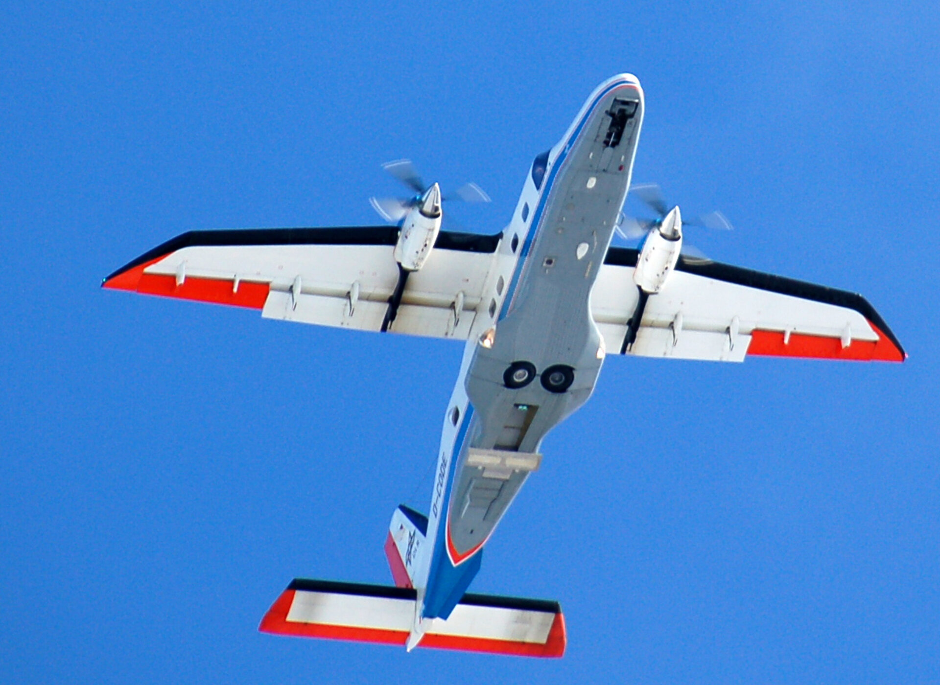 Dornier 228 – die Luftplattform von CryoVex 2007