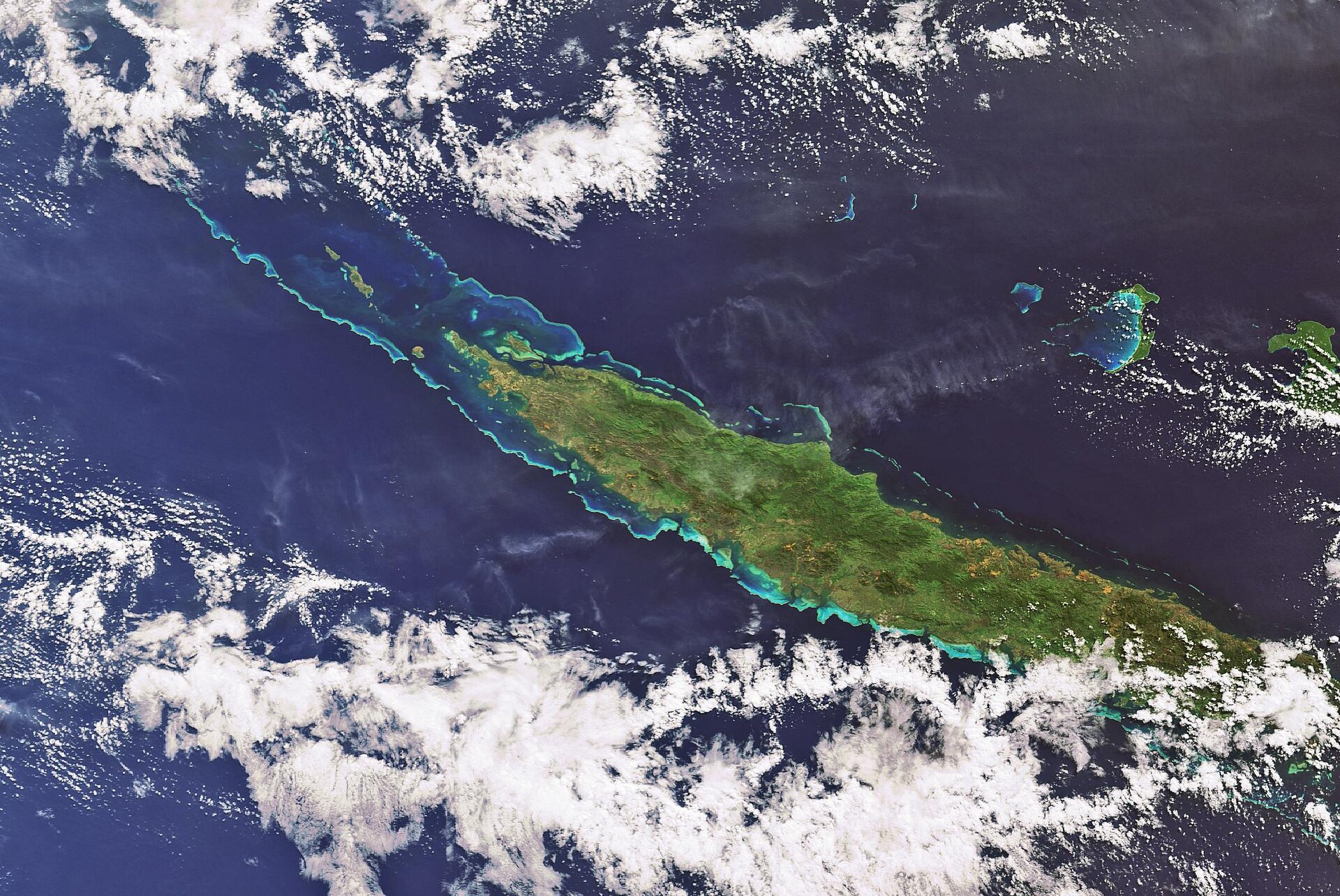 Envisat looks at New Caledonia