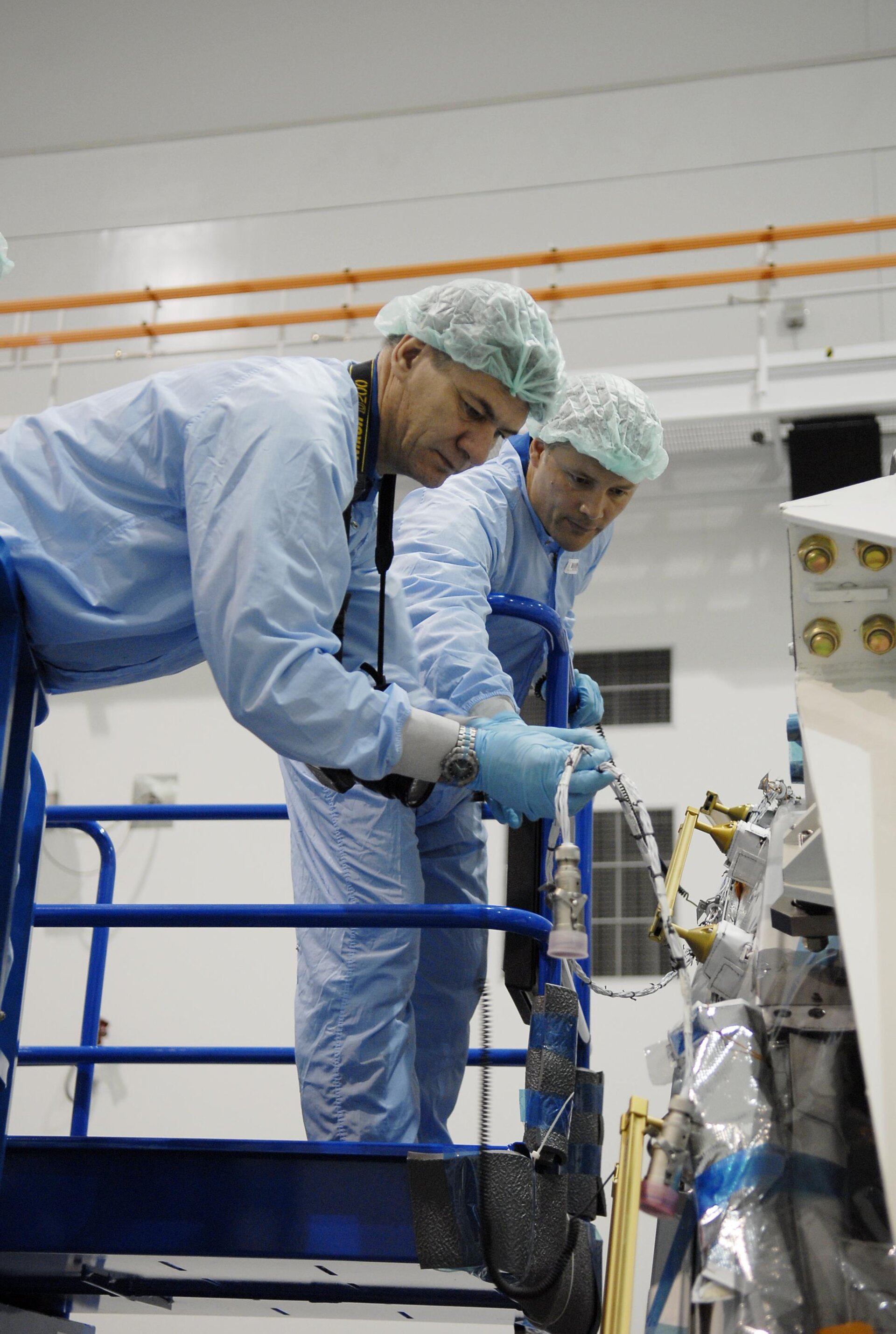 Nespoli and Wheelock during a Node 2 familiarisation session
