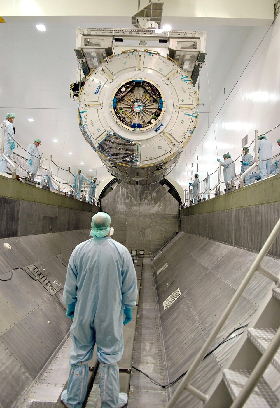 Node 2 is lowered into a payload canister