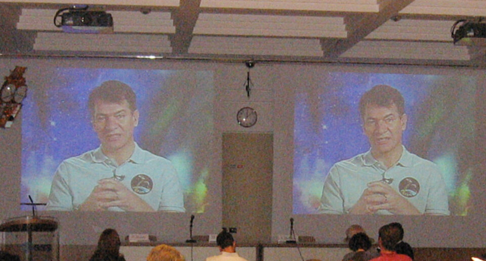 Conferenza Stampa con l'equipaggio della Missione Esperia/STS-120- Paolo Nespoli in collegamento dal Johnson Space Center, Houston (USA)