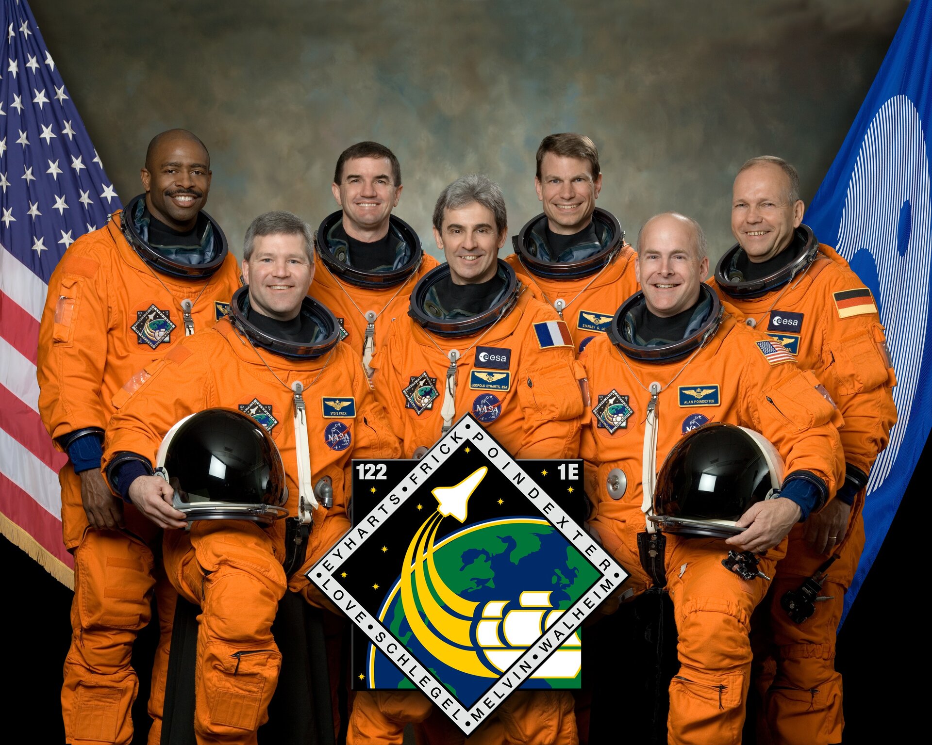 STS-122 crew includes ESA astronauts Hans Schlegel and Léopold Eyharts