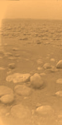 Huygens sends back images of Titan's surface