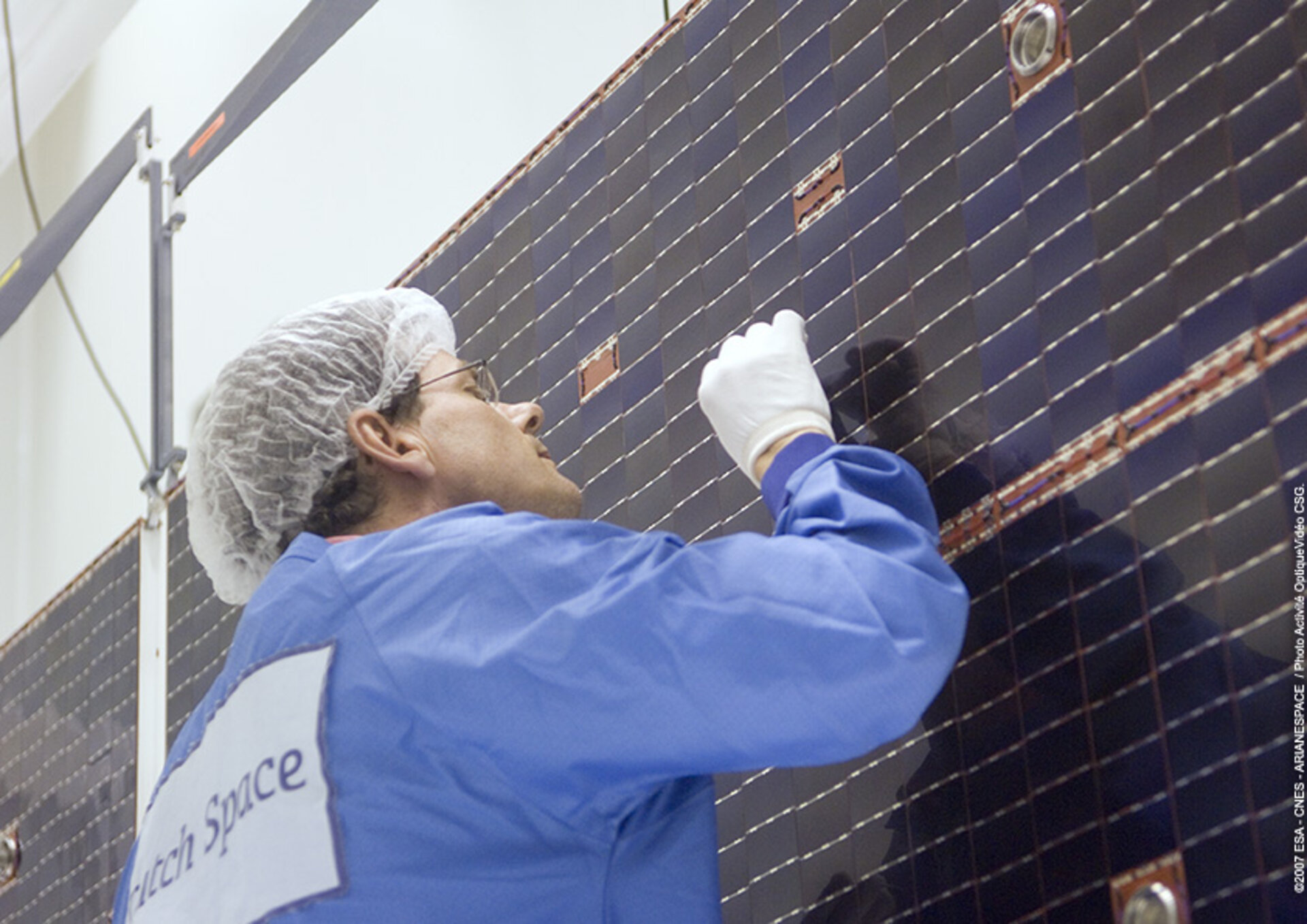 Inspection of deployed solar array for Jules Verne ATV