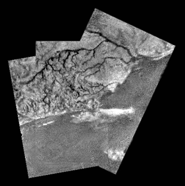 Saturnus-månen Titan har liksom jorden floder