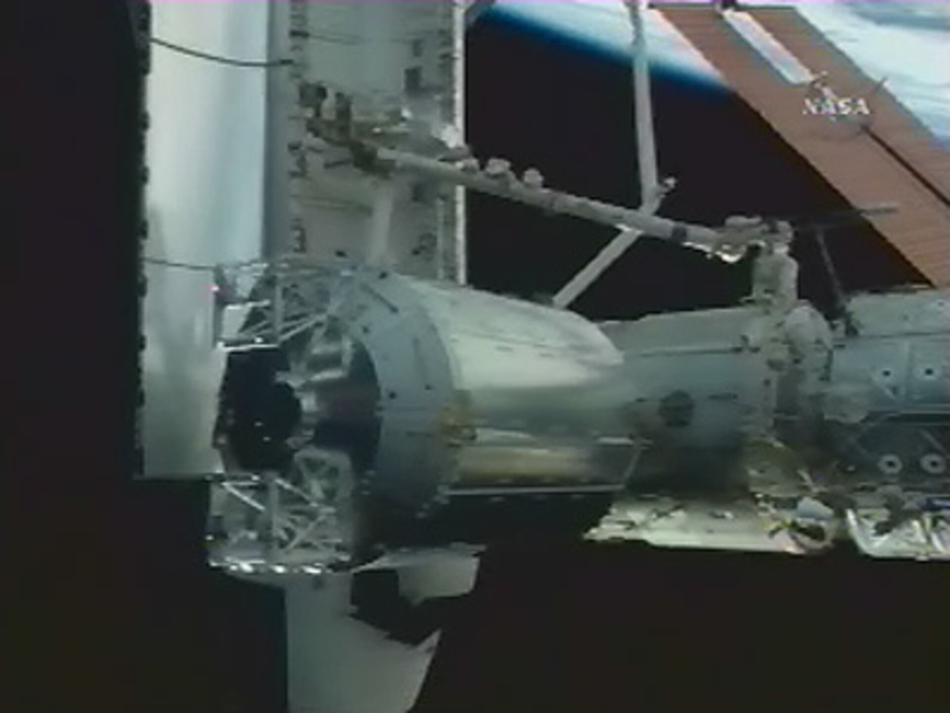 Columbus a été officiellement arrimé à l'ISS à 22h44 CET