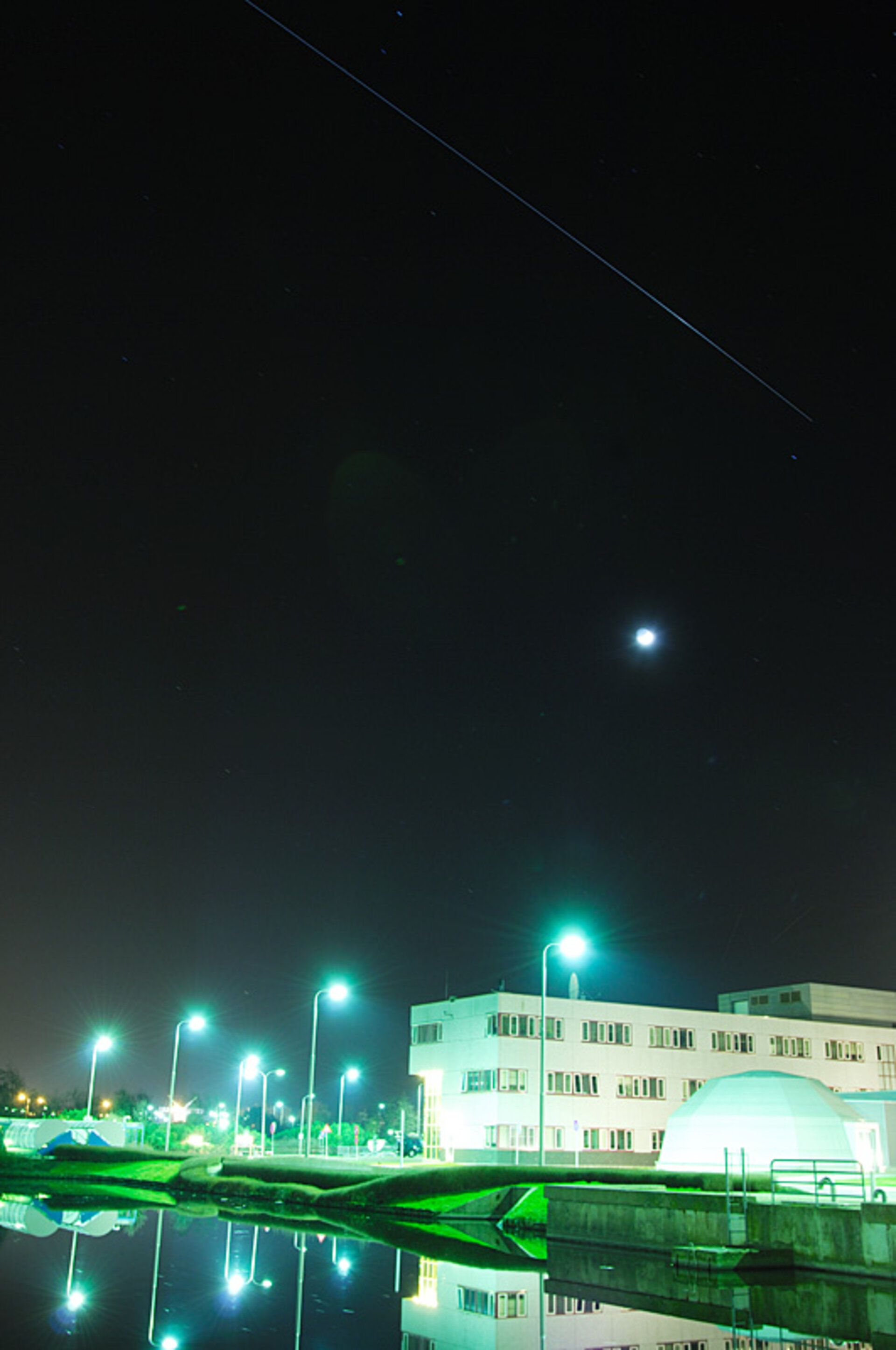 ISS vastgelegd boven ESTEC, om 19:37