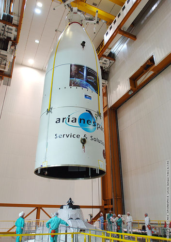The launcher fairing is lowered over Jules Verne ATV