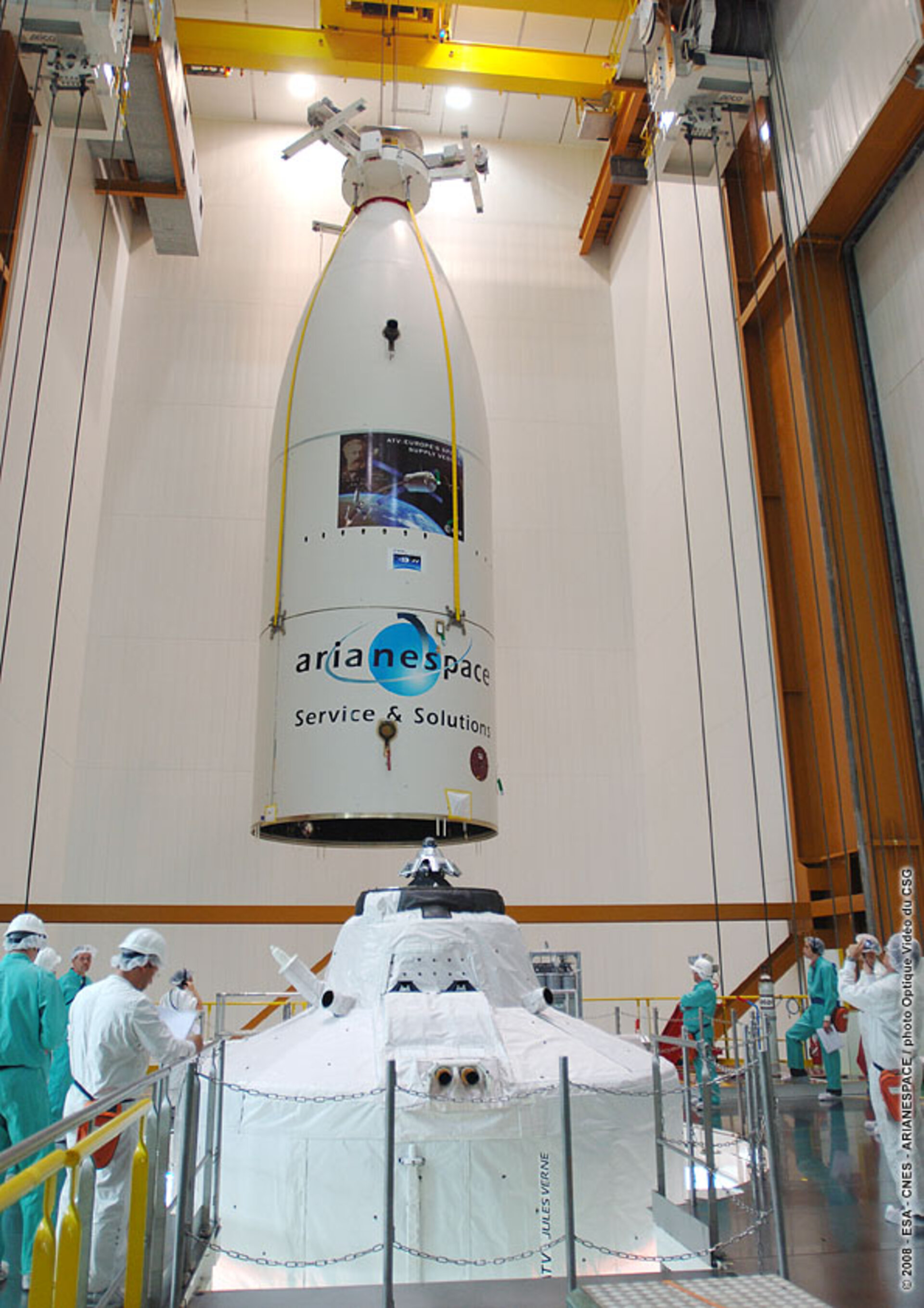 The launcher fairing is lowered over Jules Verne ATV