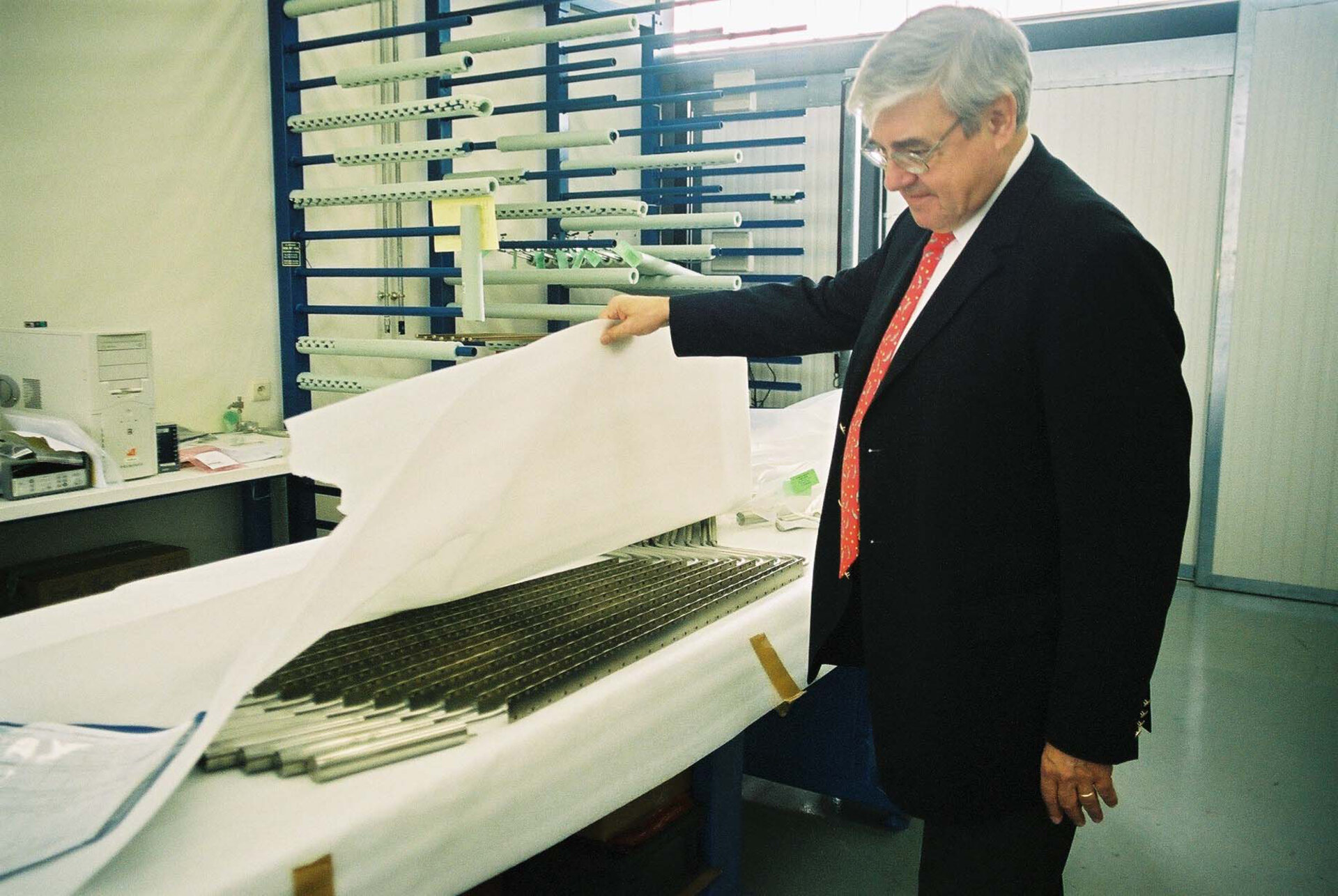 A partir des recherches du Microgravity Research Center de Bruxelles, Jean-Claude Legros a fait naître Euro Heat Pipes
