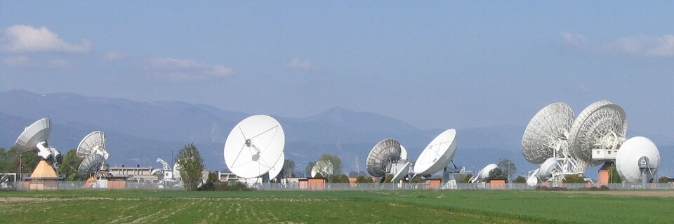 De antennes van het grondstation van Fucino