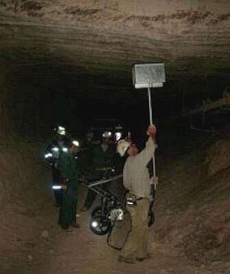 Space radar locates cracks in mine roof