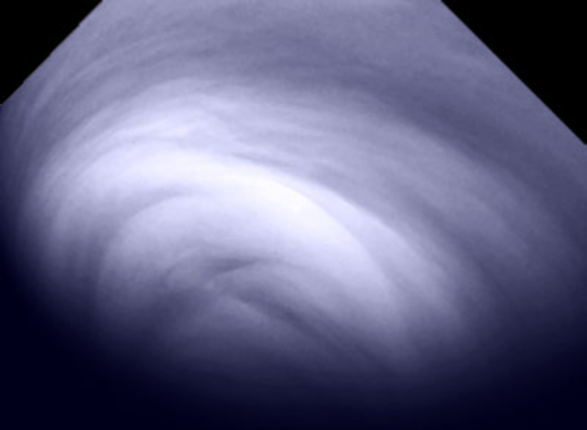 Close-up on venusian cloud structures at the south pole