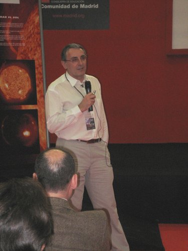 Presentations.  Eduardo Ojero, XMM-Newton Engineer