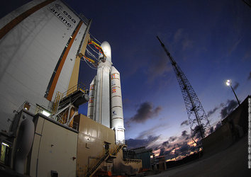 Ariane 5 ECA V184 on launch pad