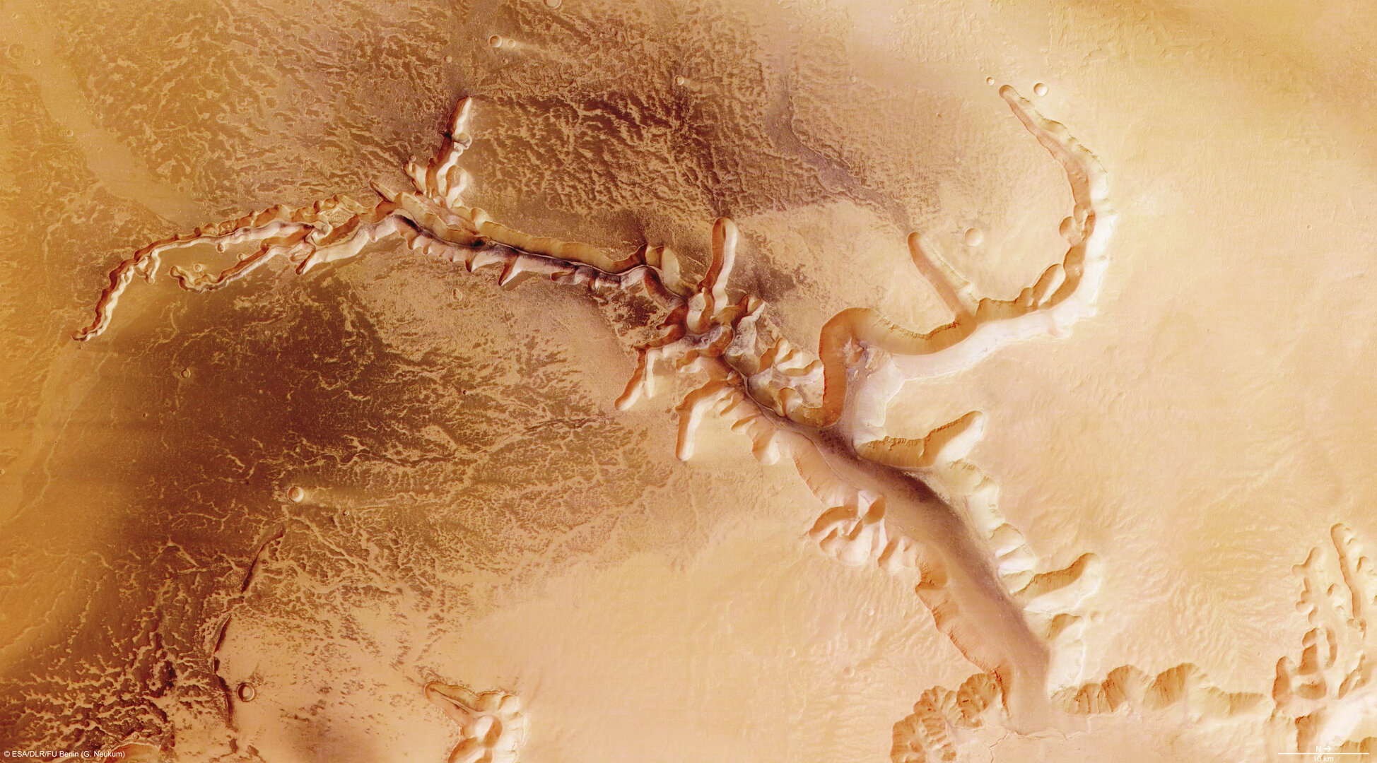 Echus Chasma, nadir view